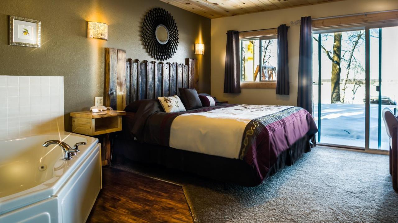 Curriers Lakeview Lodge Rice Lake Phòng bức ảnh